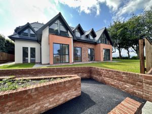 Photo 16- click for photo gallery